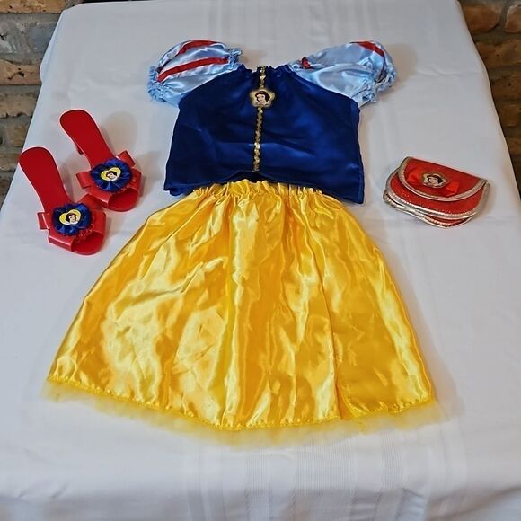 Disney's Snow White Child's Costume size 4-6x - Picture 3 of 11